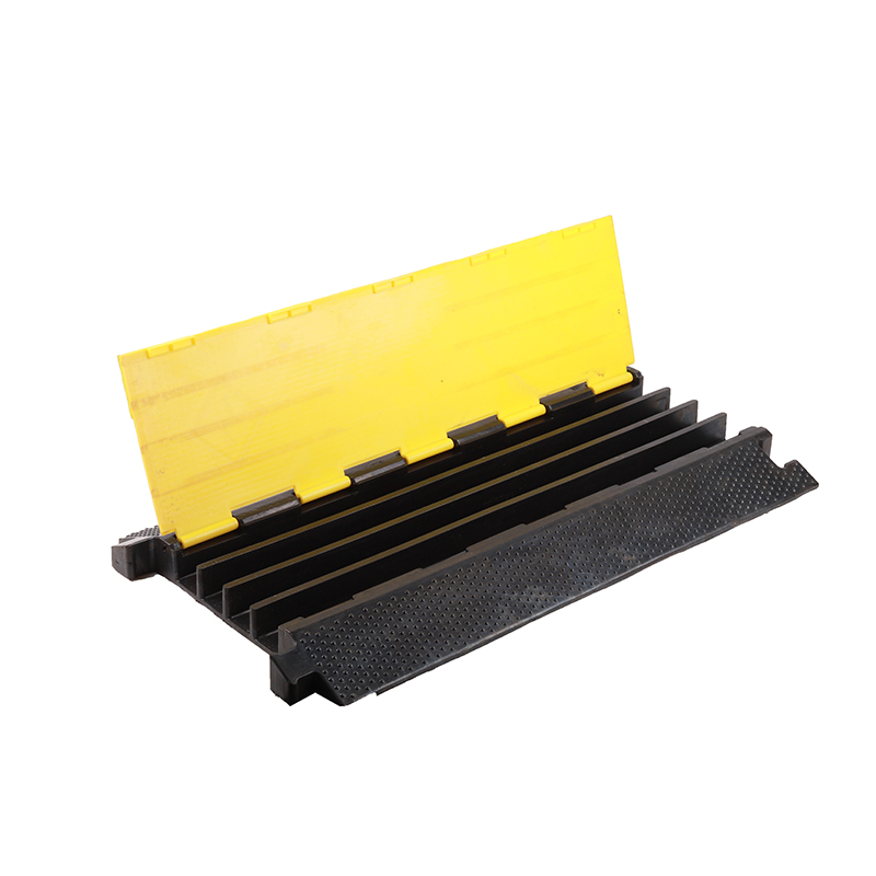 SH024-4B Wodoodporna, gumowa i plastikowa osłona kabla klasy przemysłowej do stosowania na zewnątrz